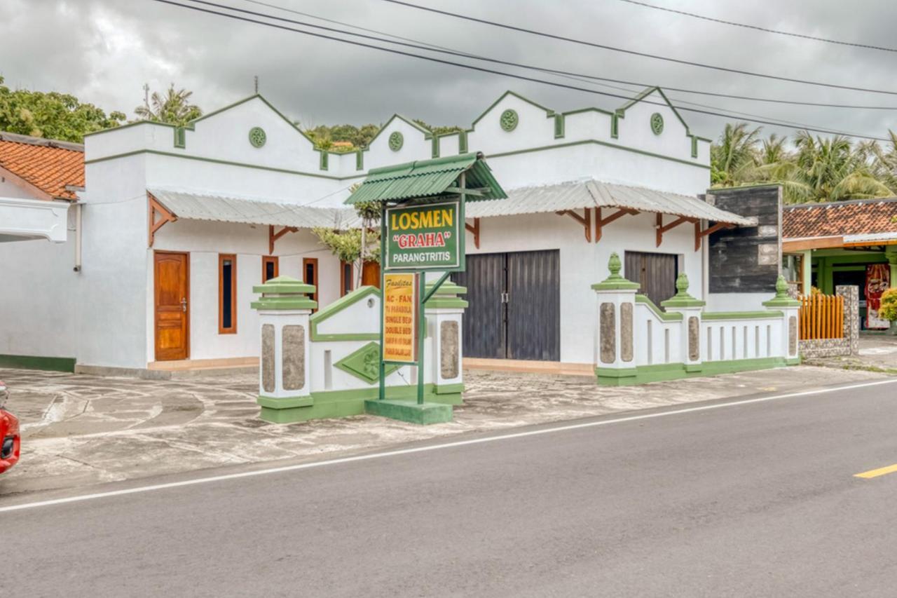Reddoorz Near Wisata Pantai Parangtritis Kretek Ngoại thất bức ảnh