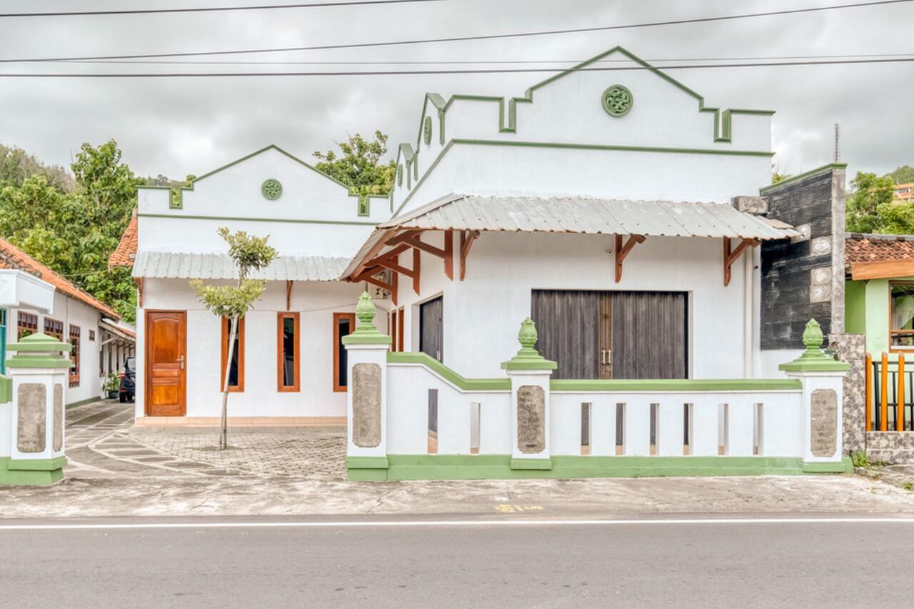 Reddoorz Near Wisata Pantai Parangtritis Kretek Ngoại thất bức ảnh